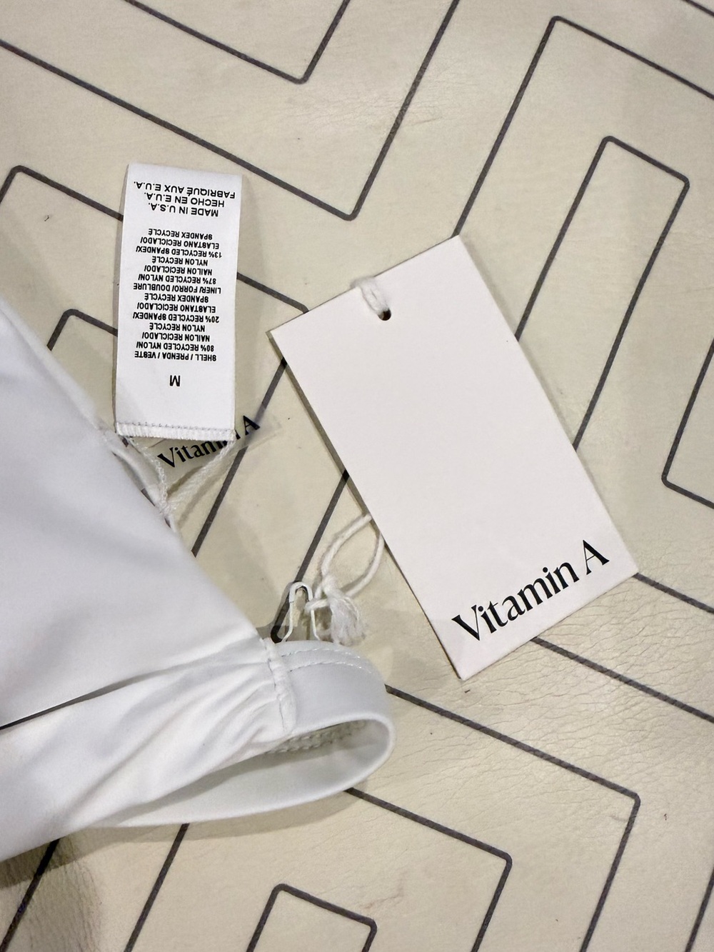 NWT Vitamin A White Swim Top - Picture 5 of 13